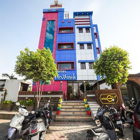 Oyo 1681 Hotel Devansh Udaipur Eksteriør billede