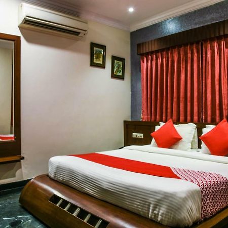 Oyo 1681 Hotel Devansh Udaipur Eksteriør billede