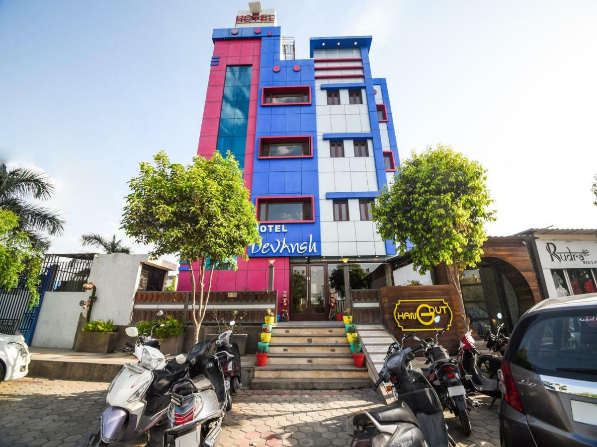 Oyo 1681 Hotel Devansh Udaipur Eksteriør billede