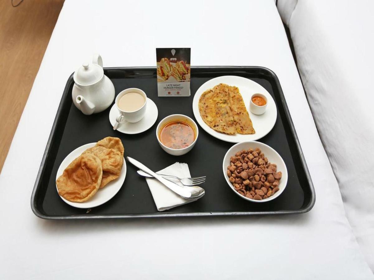 Oyo 1681 Hotel Devansh Udaipur Eksteriør billede