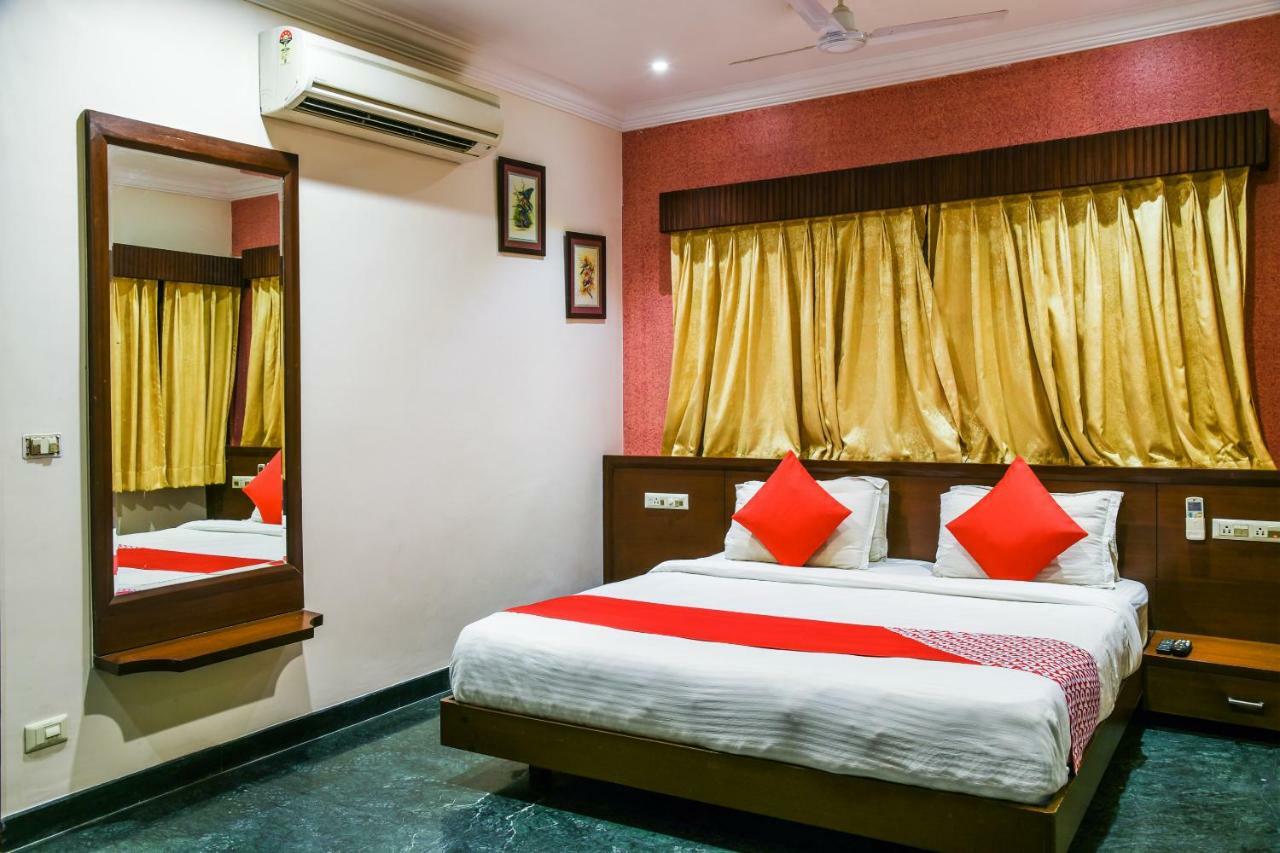 Oyo 1681 Hotel Devansh Udaipur Eksteriør billede