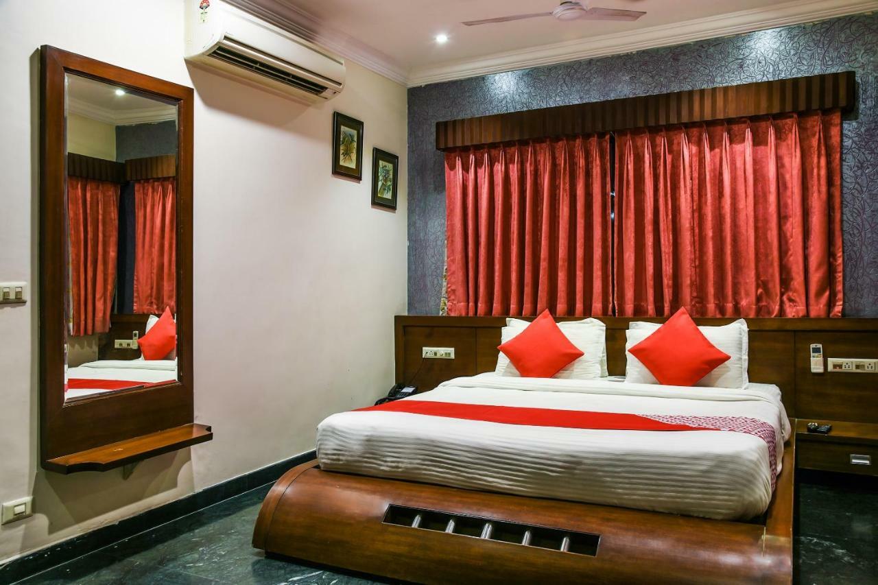 Oyo 1681 Hotel Devansh Udaipur Eksteriør billede