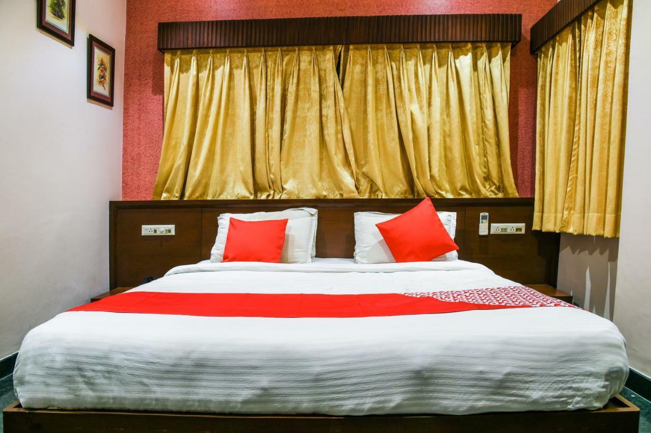 Oyo 1681 Hotel Devansh Udaipur Eksteriør billede