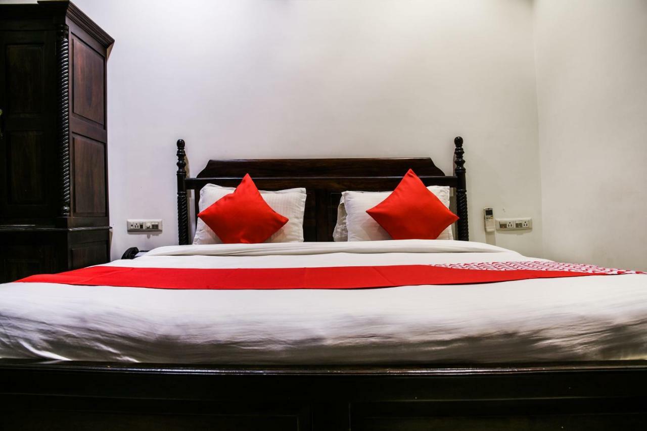 Oyo 1681 Hotel Devansh Udaipur Eksteriør billede