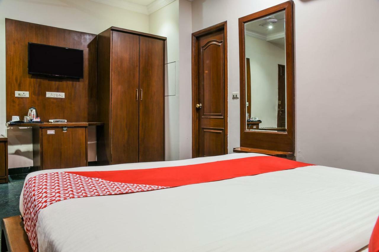Oyo 1681 Hotel Devansh Udaipur Eksteriør billede